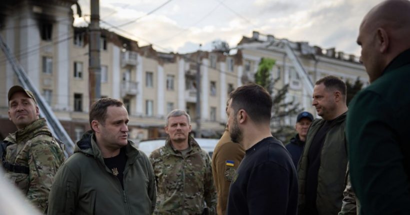 Зеленський приїхав у Дніпро після потужної нічної атаки рф