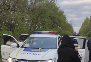 На Вінниччині невідомі вночі розстріляли двох поліцейських: один з них загинув