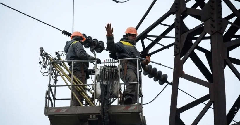 В енергосистемі дефіцит – в Укренерго закликали економно споживати електроенергію 
