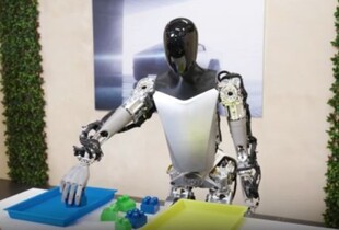 Андроїди від Tesla: Маск анонсував продаж роботів-гуманоїдів Optimus