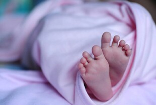 На Житомирщині жінка кусала свою шестимісячну доньку: навіщо