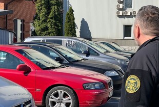 Завозили авто на продаж під виглядом допомоги ЗСУ: на Київщині викрили ділків