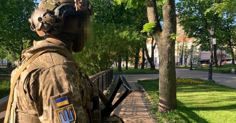 СБУ здійснює безпекові заходи у центральній частині Києва: що сталось