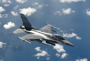 У Сінгапурі розбився винищувач F-16: що відомо