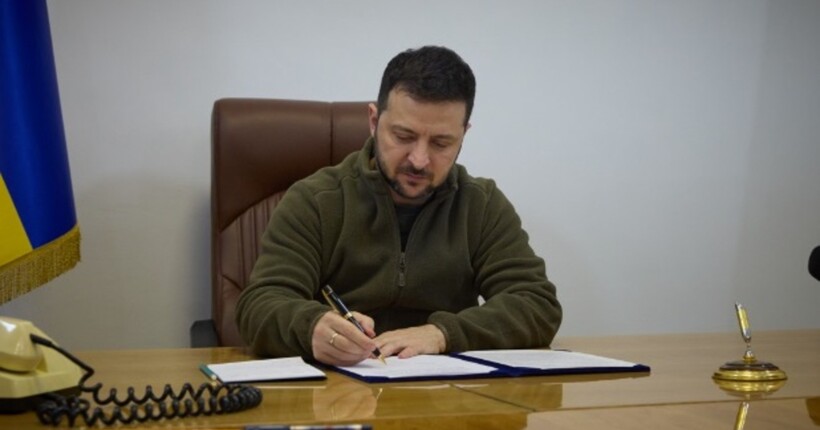 Кадрові зміни у ЗСУ: Зеленський призначив нових командувачів ССО та Сил підтримки