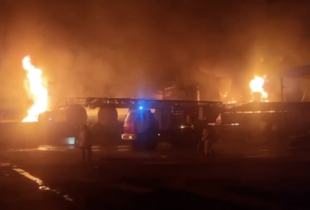 У Ровеньках на Луганщині вночі прилетіло по нафтобазі: є загиблі та поранені