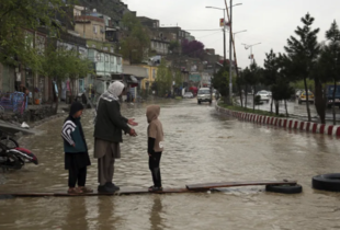 В Афганістані через повінь загинули понад 300 людей, тисячі будинків зруйновано