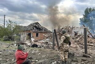 Ворог продовжує обстріли прикордоння Харківщини: є загиблі та поранені