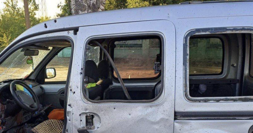 Росіяни скинули вибухівку на авто голови Новотроїцької СВА: його везуть до лікарні