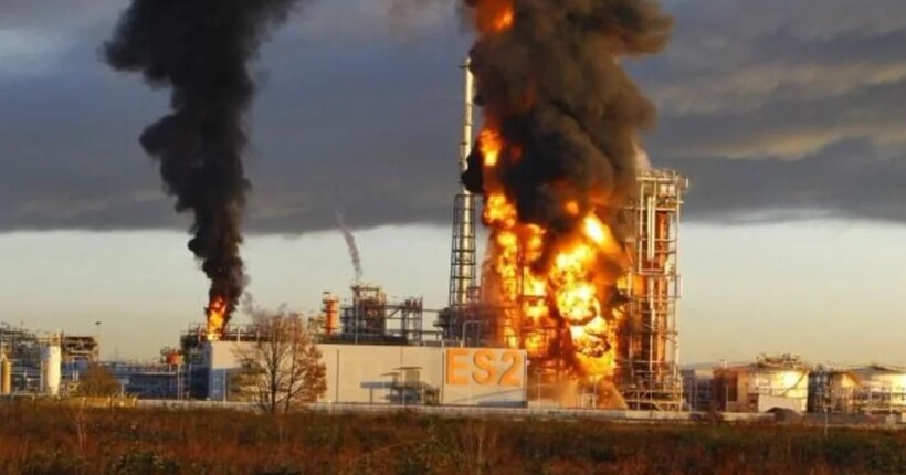 Удари БПЛА вивели з ладу майже 14% нафтопереробних потужностей рф, - Bloomberg