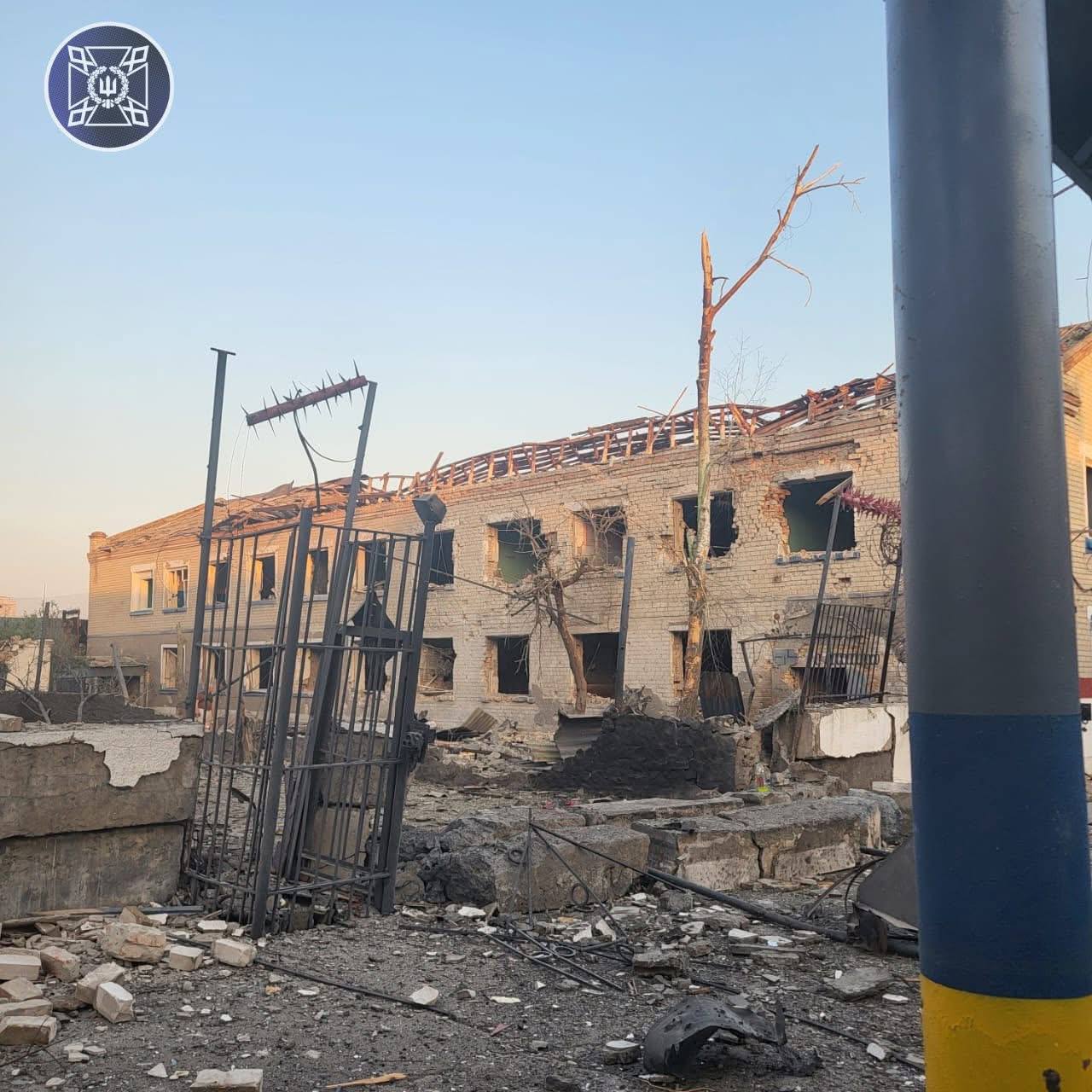 фото удару по колонії