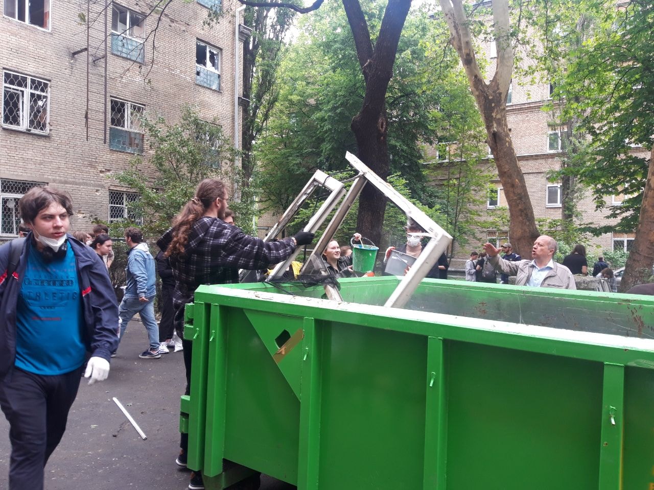 універ Шевченка 25 травня