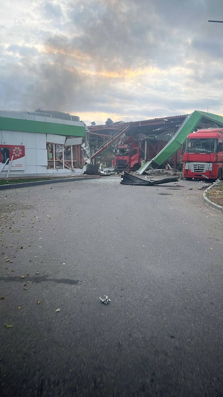 росіяни вдарили по АЗС