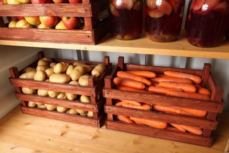 Овочі в підвалі