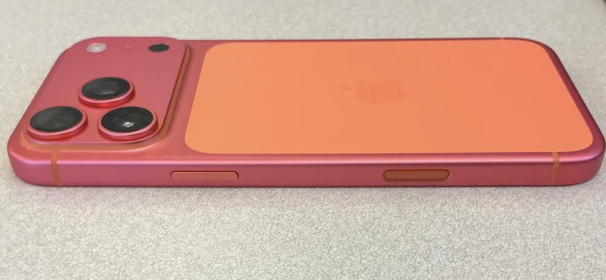 Як уникнути вигорання iPhone 17 Pro - Apple дала поради
