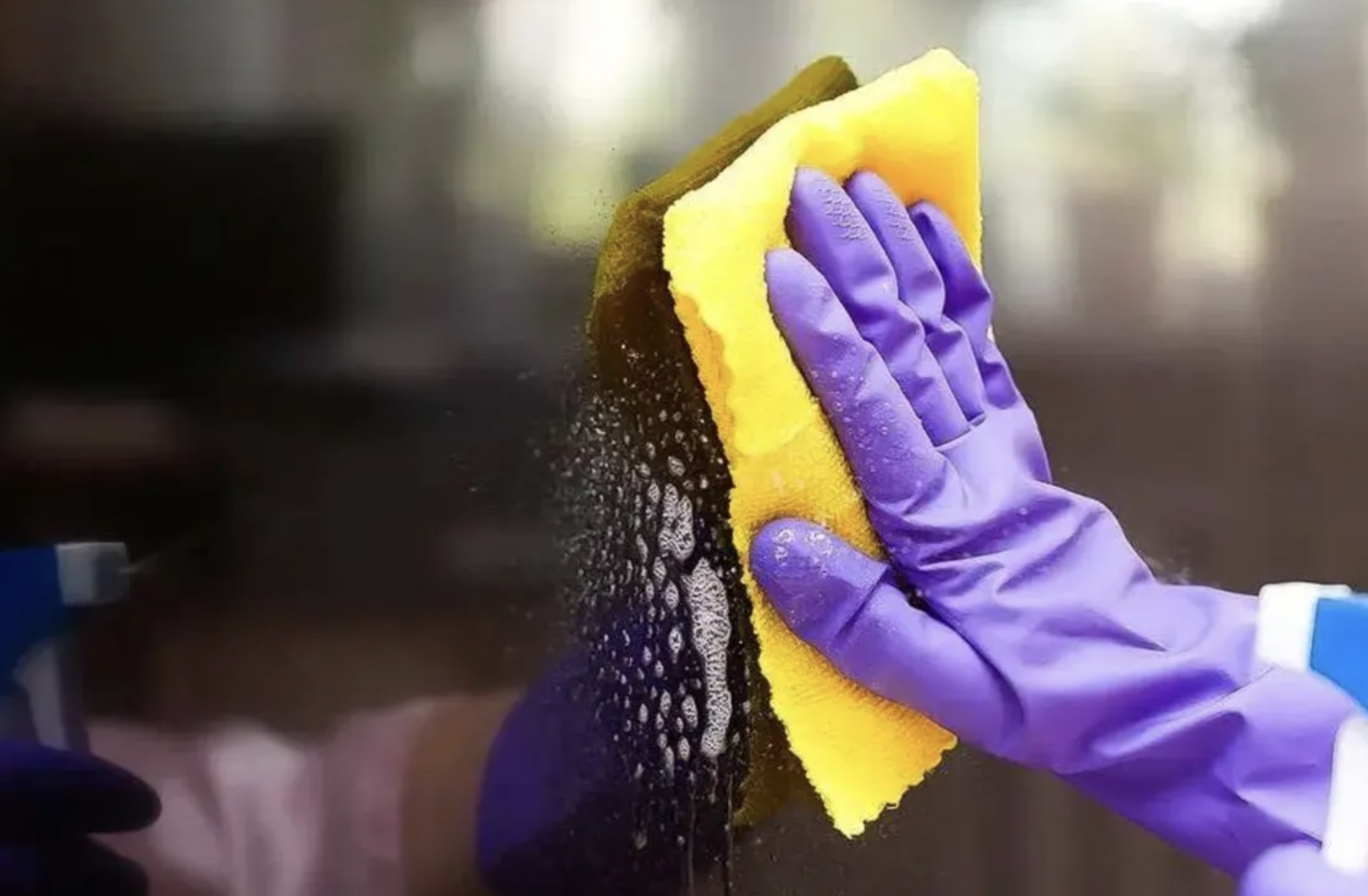 Чим можна протирати телевізор