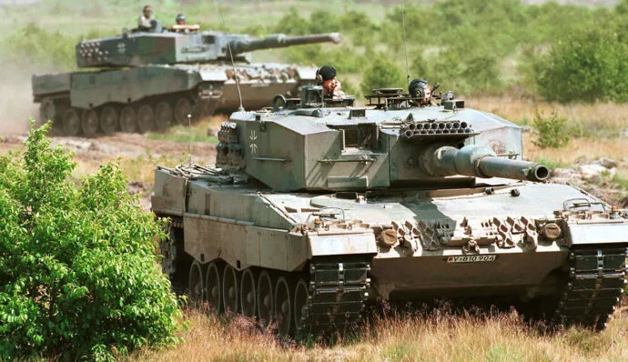 Перші бойові машини Leopard 2 прибули в Україну