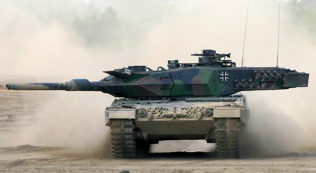 У Польщі показали, як навчають українських військовослужбовців на бойових танках Leopard 
