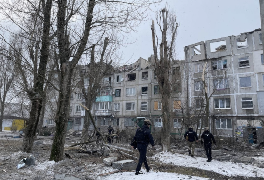 Двоє людей постраждали під час чергового удару окупантів по Краматорську